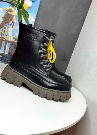 Зимові чоботи для дівчат 32р