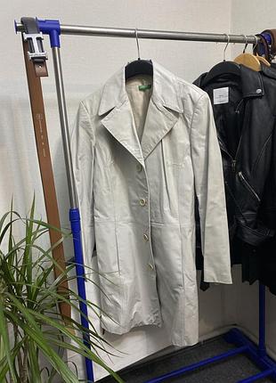 Вінтажне жіноче шкіряне пальто united colors of beneton плащ ретро натуральна кожа 1.3@