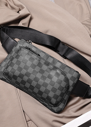 Мужская сумка бананка поясная черная в клетку