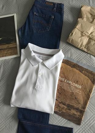 Белая мужская футболка поло в размере l