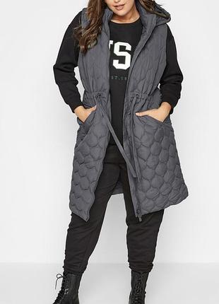 Подовжений жилет з капюшоном