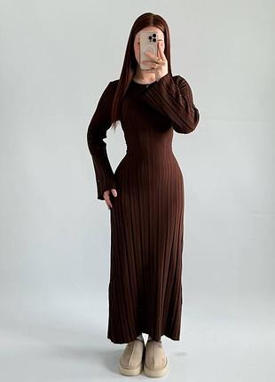 Теплое длинное женское платье