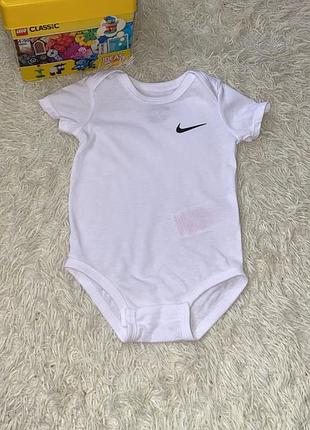 Боді nike на 9 місяців