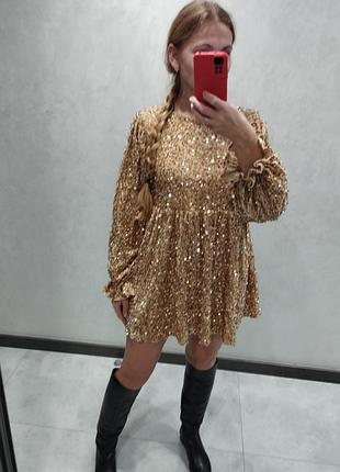 Праздничное платье с пайетками