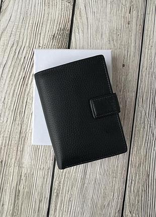 Черное кожаное мужское портмоне с отделением для авто документов
