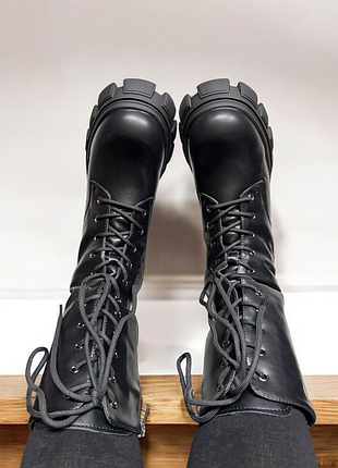 Зимові чоботи із шнурівкою