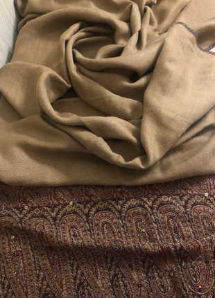 Розкішний великий теплий гірчично-бордовий з турецькими огірками палантин/шарф шовк/вовна3 фото