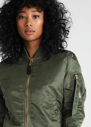 Жіночий бомбер