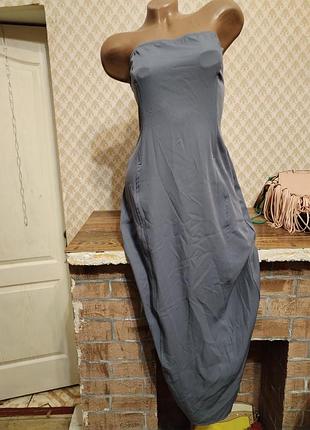 Платье облегающее платье по фигуре