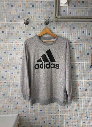 Свитшот adidas.