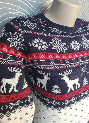 Новый теплый мягкий джемпер свитер