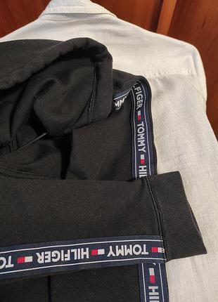 Толстовка с капюшоном 3