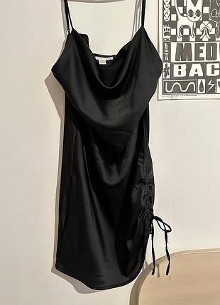 Чорна сукня коротка з завʼязками збоку