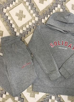 Спортивиний костюм