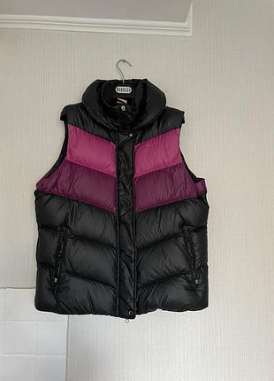 Жилетка безрукавка nike дуже тепла пух