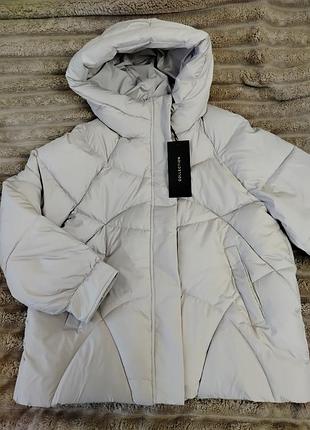 Куртка новая с биркой 50-54 размер
сзади на стяжке