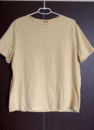 Базова блідо--жовта футболка з натуральної бавовни (розмір 44/16-46/18)