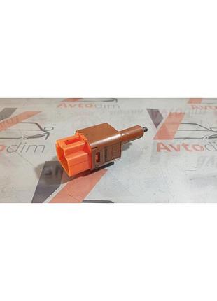 Датчик увімкнення стоп сигналу 25320br00a nissan juke 2010-2019