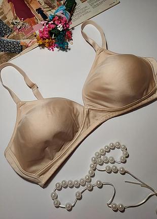 Брендовый мягкий бюстгалтер с треугольной чашечкой без косточек triumph, eur 85c