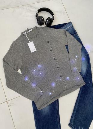 Стильный свитер итальянского бренда makeshy kurosawa