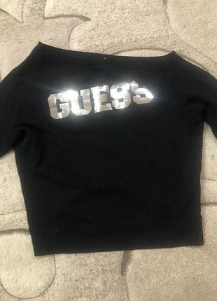 Кофта з асиметричним вирізом