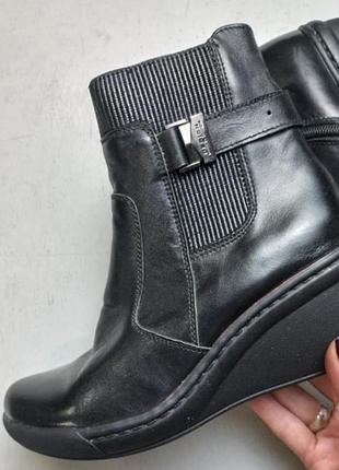 Ботинки женские черные кожа 36