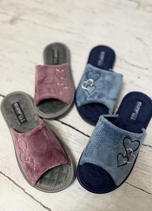Домашні тапочки для дівчат