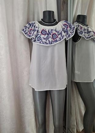 Новый с вышивкой блузон