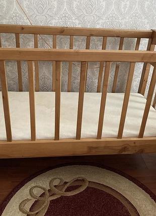 Дитяче ліжечко