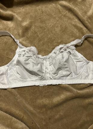 Бюстгалтер