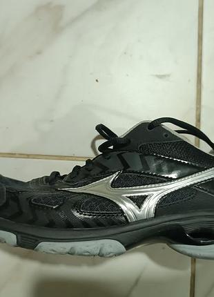 Кроссовки волейбольные унисекс mizuno wave bolt 7 на шнуровке черные