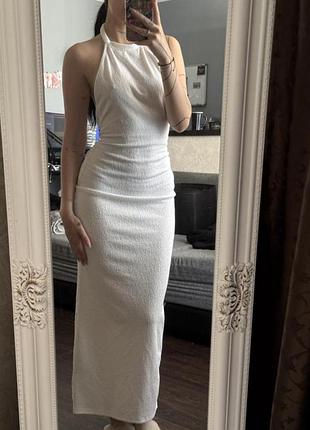 Сукня максі з відкритою спиною