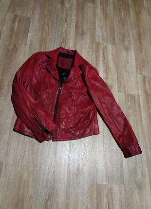 Невероятно мягкая кожаная женская куртка винного цвета от biba