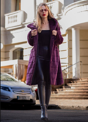 Женская шуба из эко меха норка с капюшоном цвет марсала