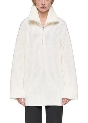 Светр українського бренду heyyasister