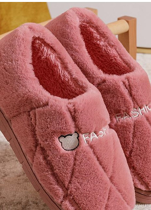 Теплые домашние тапочки