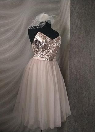 Женское нарядное праздничное платье