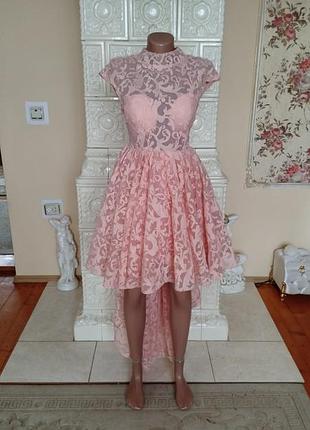 Шикарное вечернее платье с хвостом