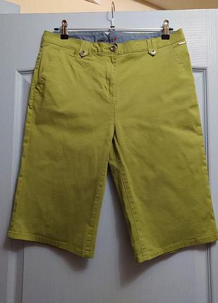 Шорты женские зелёные р.14 m&amp;s