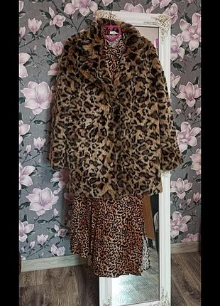 Очень классная стильная шубка анималистичный принт