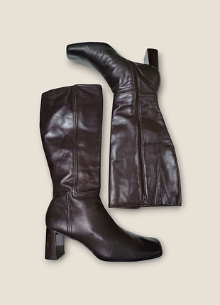 Женские ботинки на квадратном каблуке с квадратным носом 41 размер 
маленькое утепление 
стелька 26