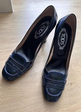 Женские лаковые туфли итальянского бренда tod’s 39,5 размера на каблуке 9.5 см