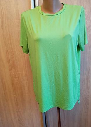 Футболка спортивная