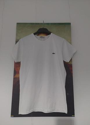 Белая стрейчевая котоновая футболка