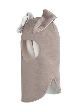 Зимняя шапочка-шлем corona.hm "зайчик" капучино бантик белый