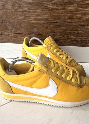 Кросівки nike classic cortez nylon yellow women's