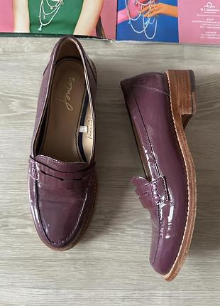 Кожаные лаковые туфли лоферы
