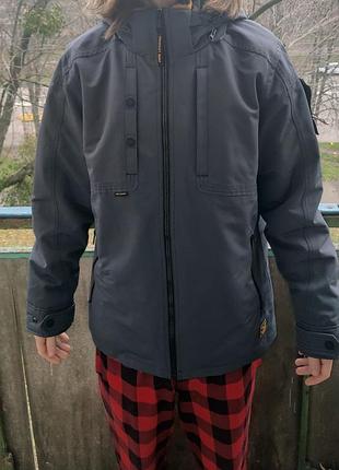 Крутая зимняя лобвичная куртка фирмы pme legend