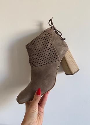 Замшевые ботинки cafenoir