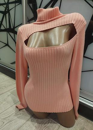 Джемпер, гольф в крупный рубчик персикового цвета с вырезом на груди 44-46